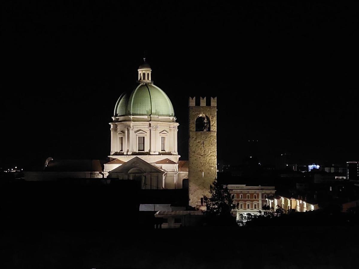 Hotel Fiordiluna, Nel Cuore Di Brescia Exterior foto