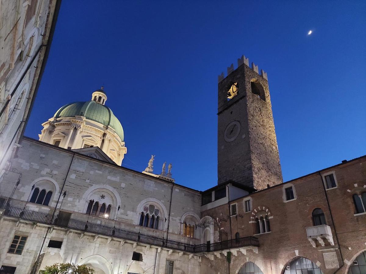 Hotel Fiordiluna, Nel Cuore Di Brescia Exterior foto